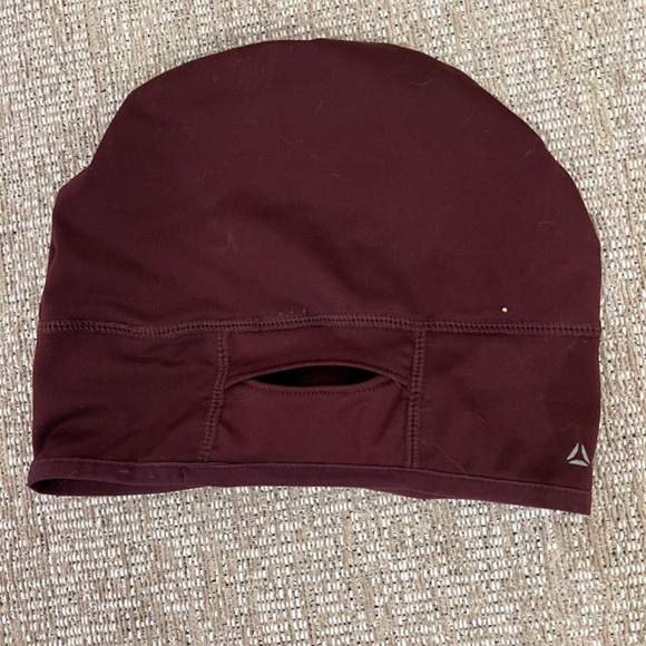 Reebok running cap NWOT - Picture 2 of 2